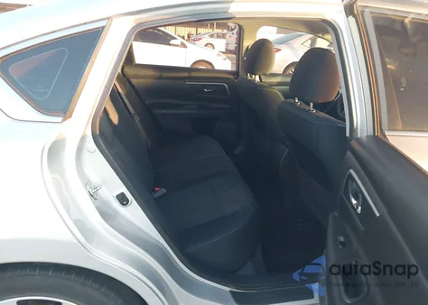 2018 Nissan Altima 2.5 Sv z USA, uszkodzony, nr VIN 1N4AL3AP3JC241419